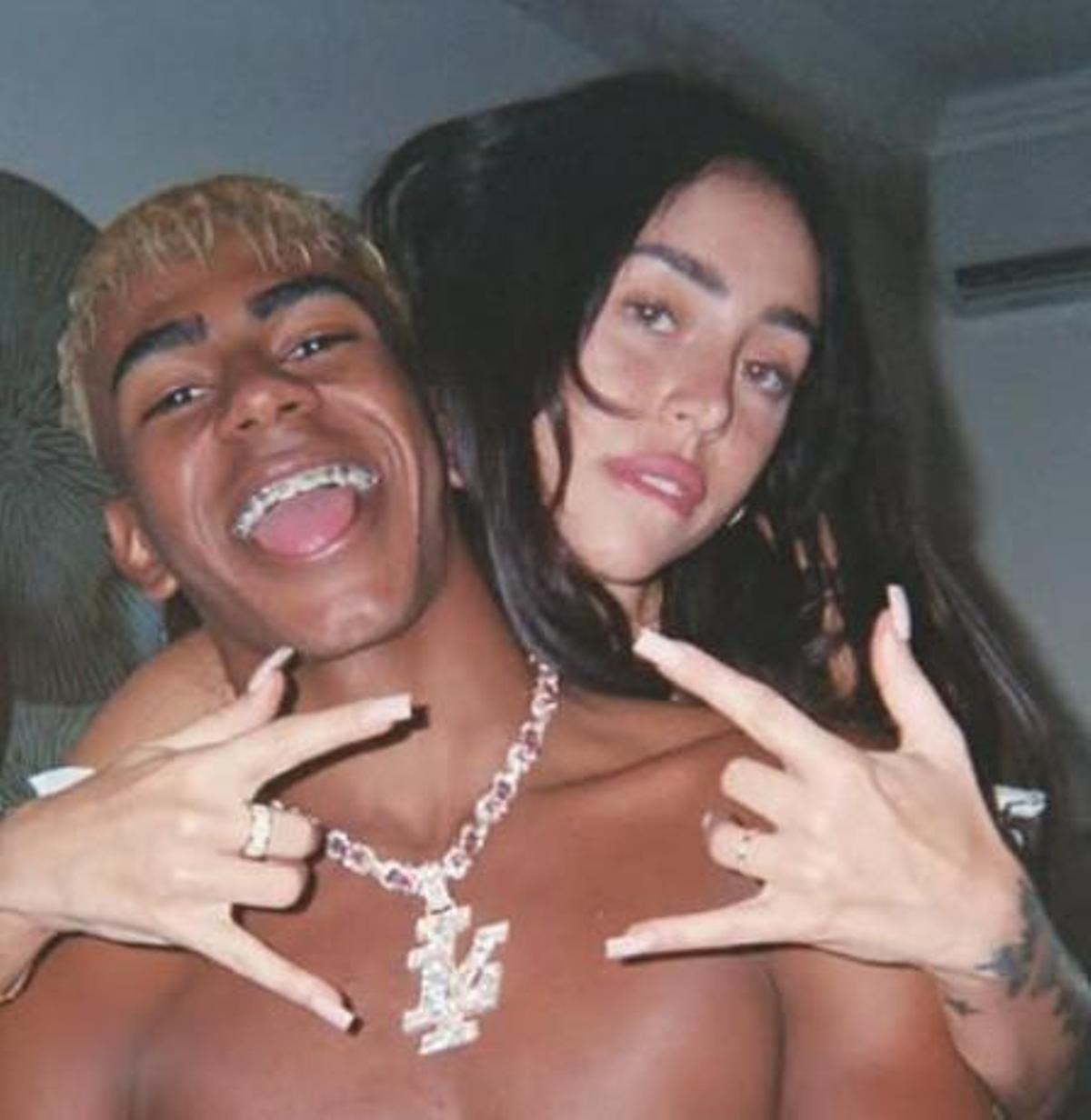 Lamine Yamal posa junto con Nicki Nicole.