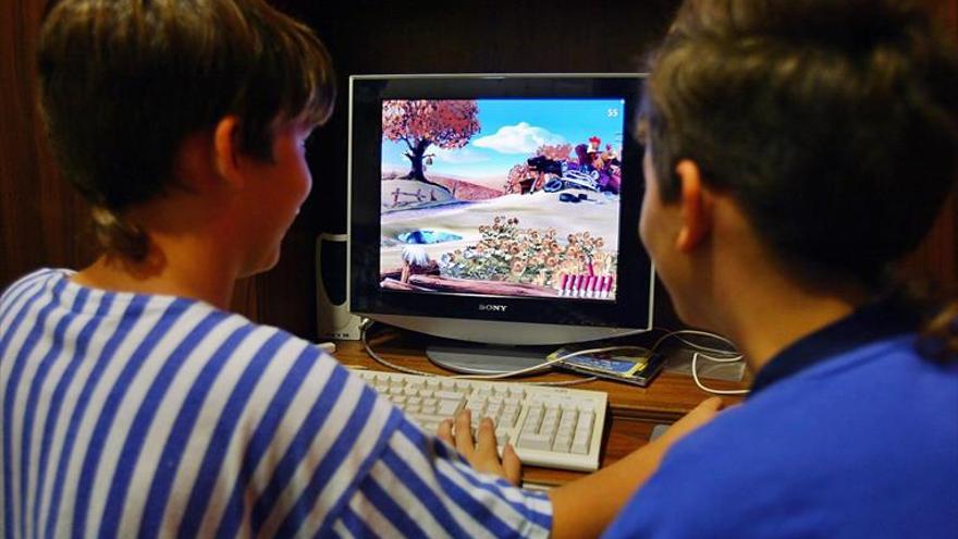 Amat informa sobre el abuso que los niños hacen de los videojuegos