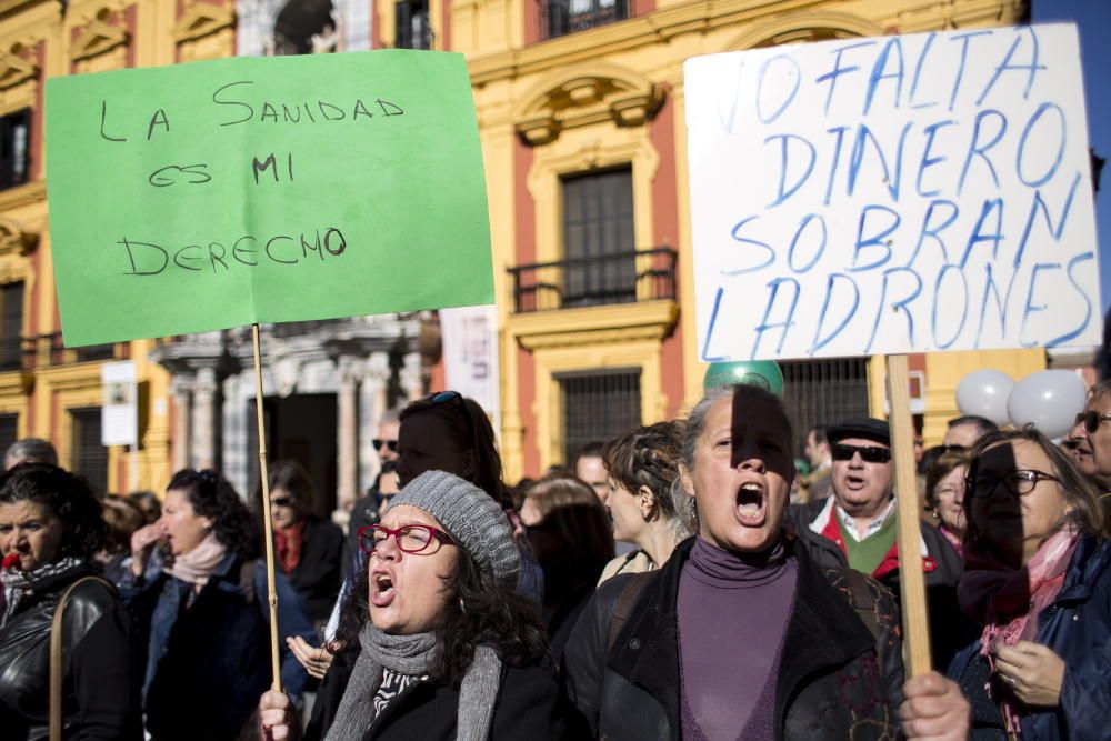 PROTESTA CONTRA LOS RECORTES EN LA SANIDAD ...