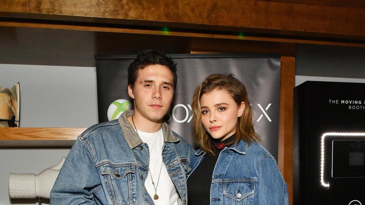 Chloë Moretz y Brooklyn Beckham en un evento de Xbox