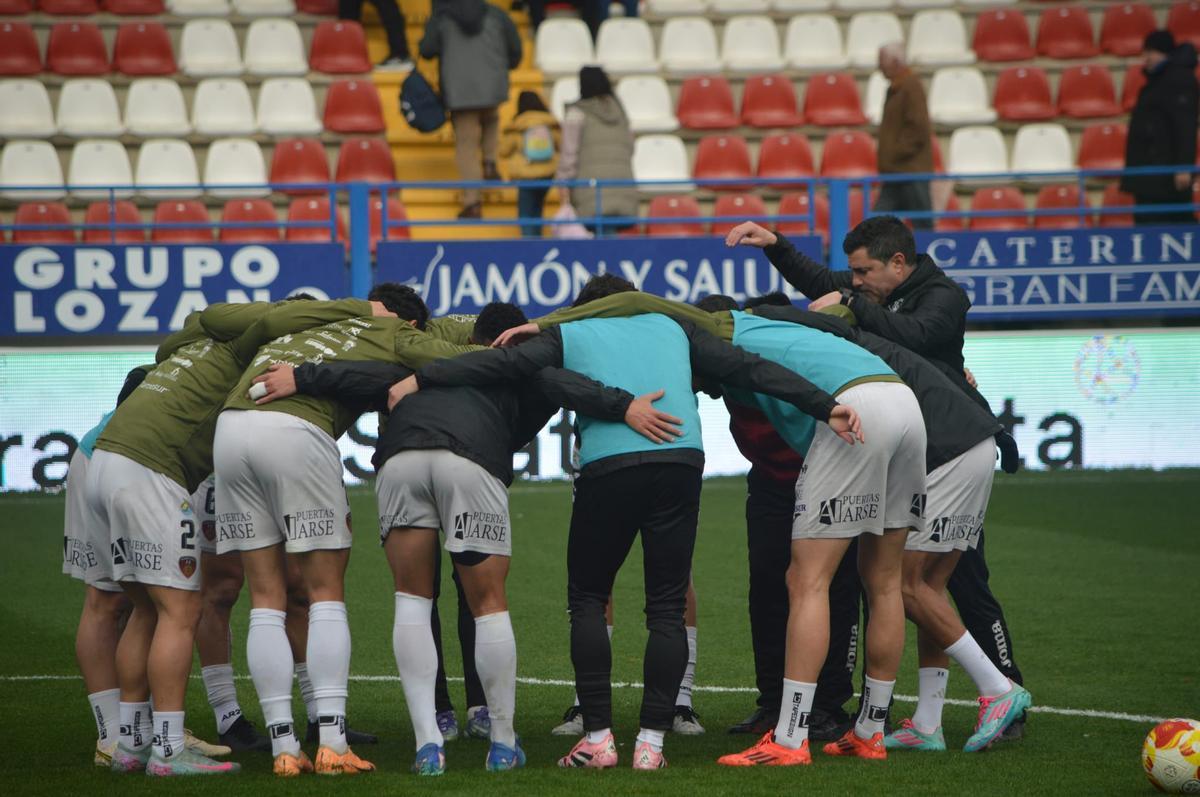El Salerm Puente Genil, antes de su encuentro ante el CD Extremadura.