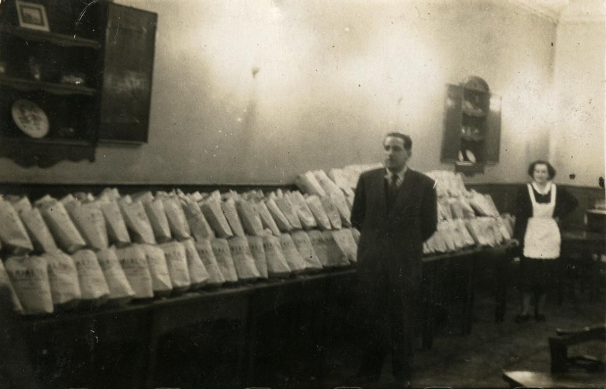 La confitería de Rialto en los años 40 del siglo pasado.