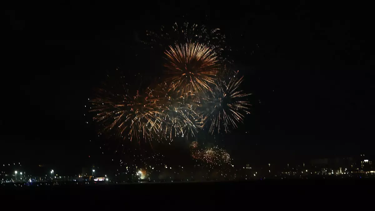 Hermanos Sirvent pone el broche final al concurso de fuegos artificiales en el cielo de Alicante