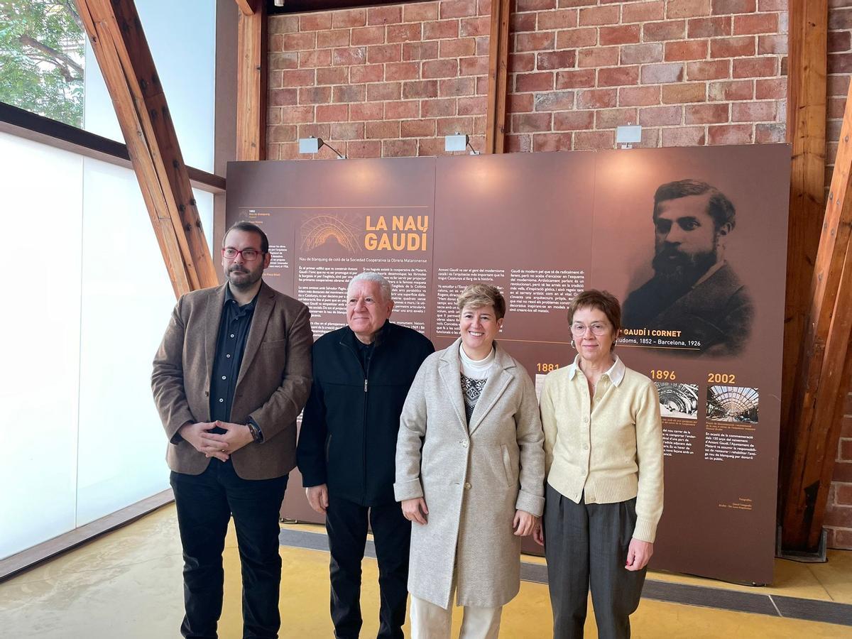 El alcalde de Mataró, David Bote; el publicista y coleccionista de arte, Lluís Bassat; la concejala de Cultura, Heidi Pérez; y la directora del Museu d'Art Contemporani de Mataró, Núria Poch