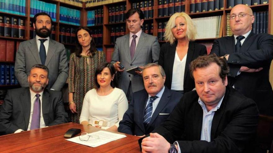 Los abogados deciden su futuro - La Nueva España
