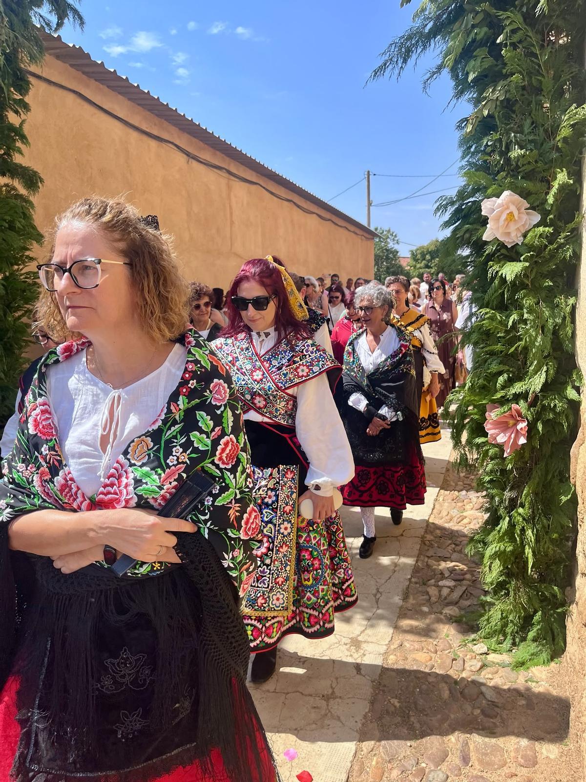 GALERÍA | Villamayor de Campos venera a la Virgen del Socastro