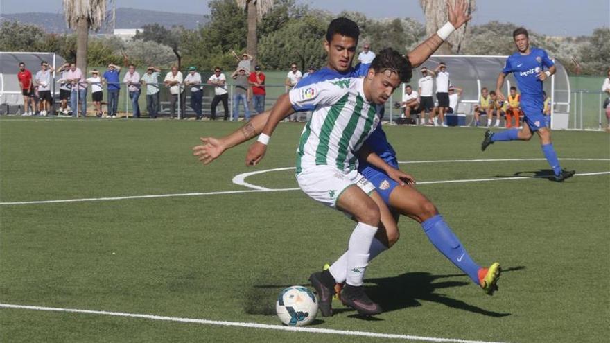 Triunfo agónico del Córdoba ante el Cádiz