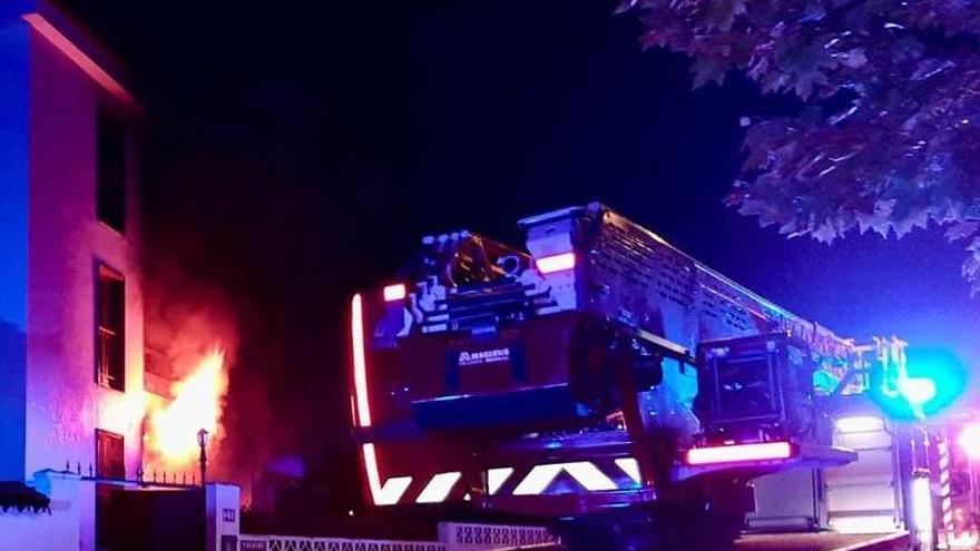 Incendio en un edificio de Tenerife: Fallece una de las mujeres ingresadas en un hospital
