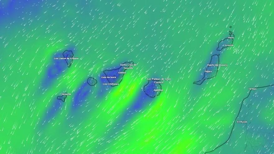 Tenerife Awaits a Cloudy Sunday Morning with Temperatures Approaching 30°C, According to Aemet
