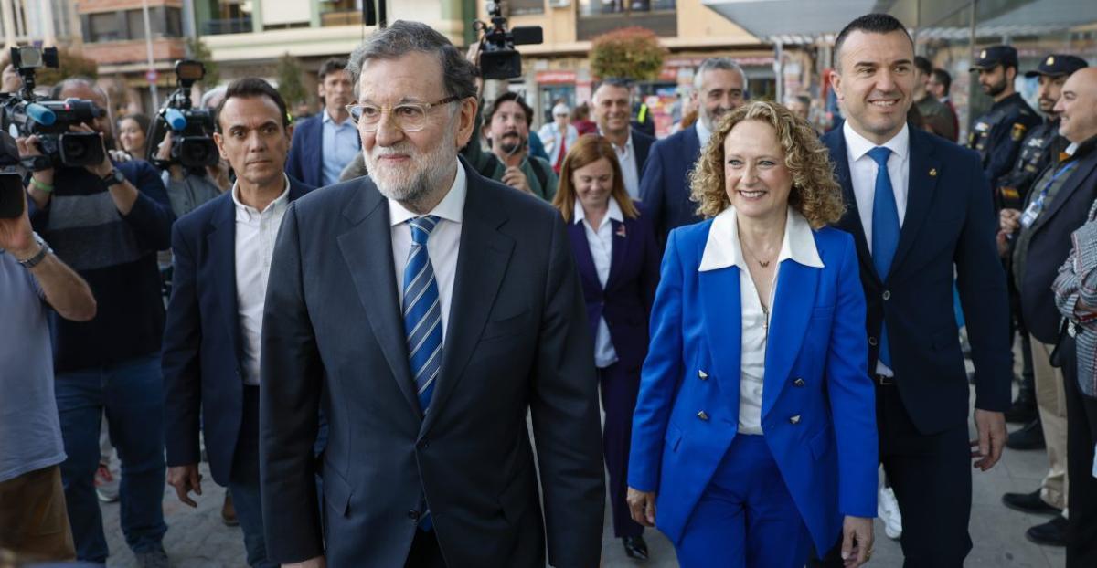 Mariano Rajoy paseando por Torrent (Valencia).