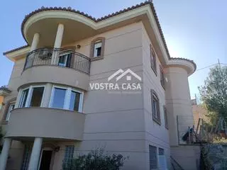 Casa en venta en Chiva