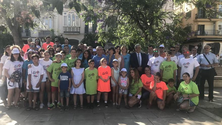 Presentación del Camino de Santiago que ha organizado AVOI con niños de Oncología del Materno.