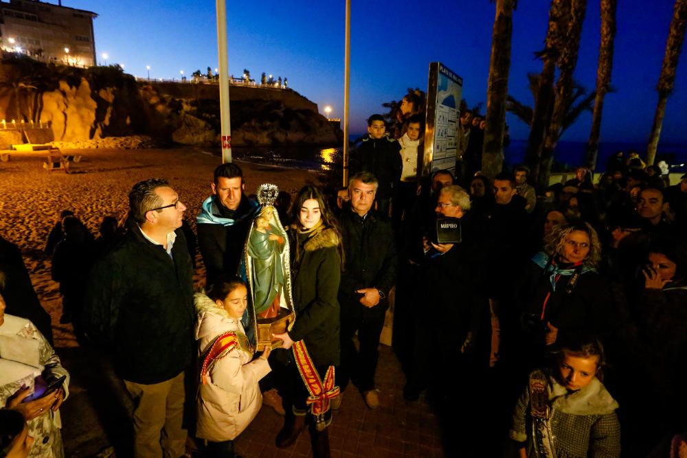 Benidorm celebra la procesión de El Alba de la Virgen del Sufragio