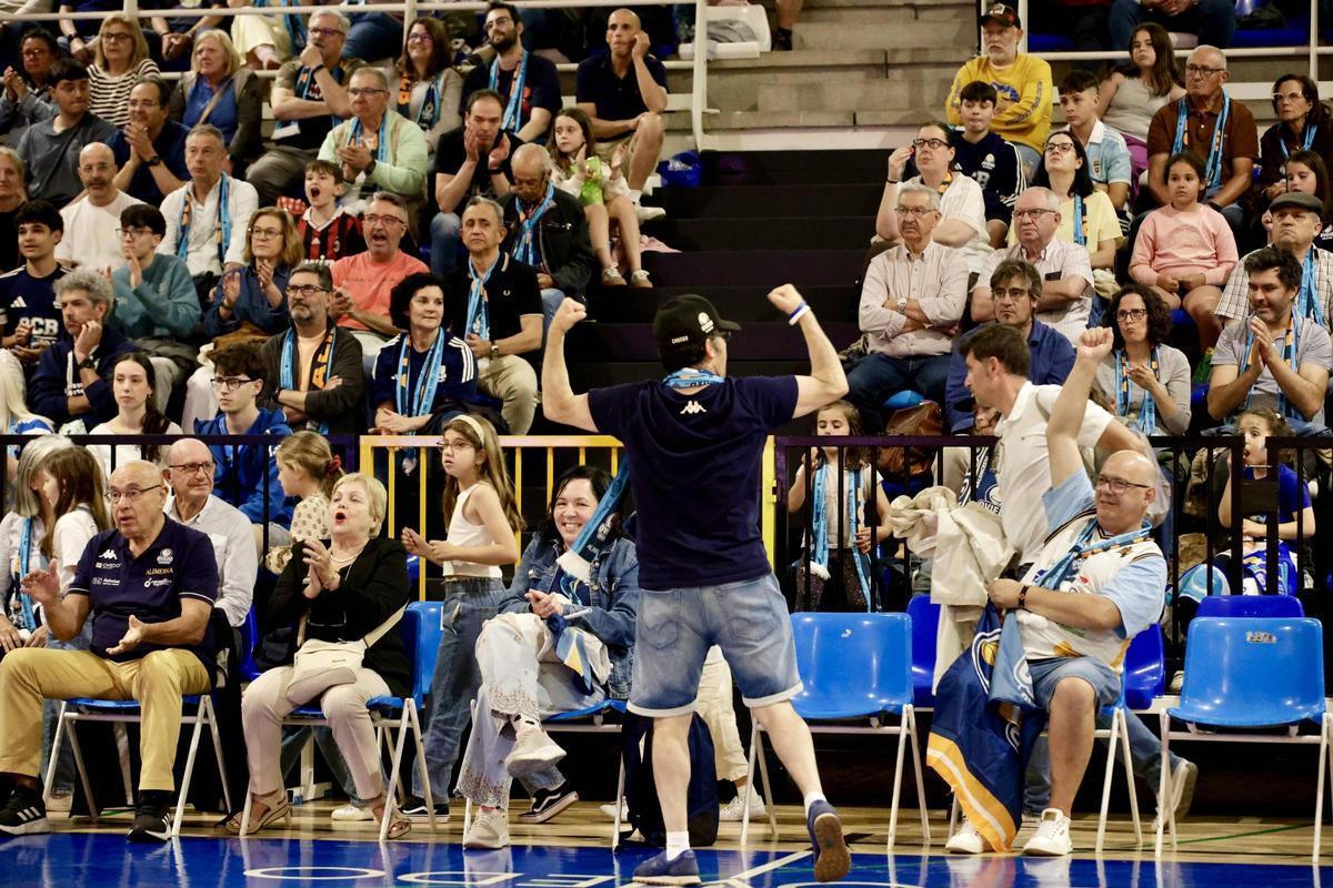 EN IMÁGENES: Así vivió Pumarín las semifinales del play-off de ascenso del OCB