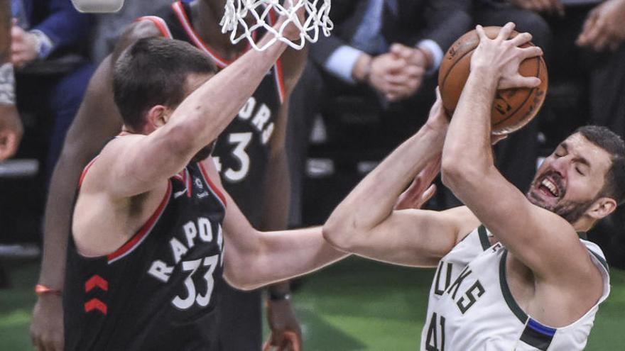 Nikola Mirotic, en el partido de los Bucks ante los Raptors.