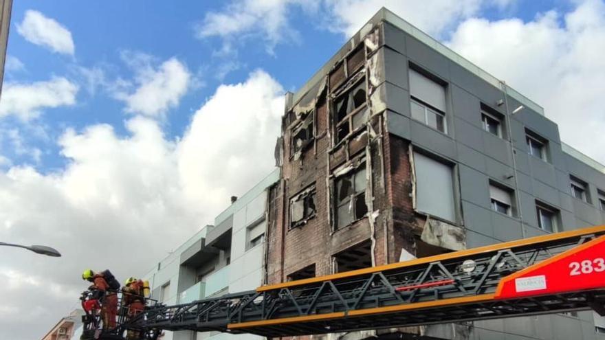 Un edificio de la Pobla de Vallbona sufrió un incendio similar al de València en 2023