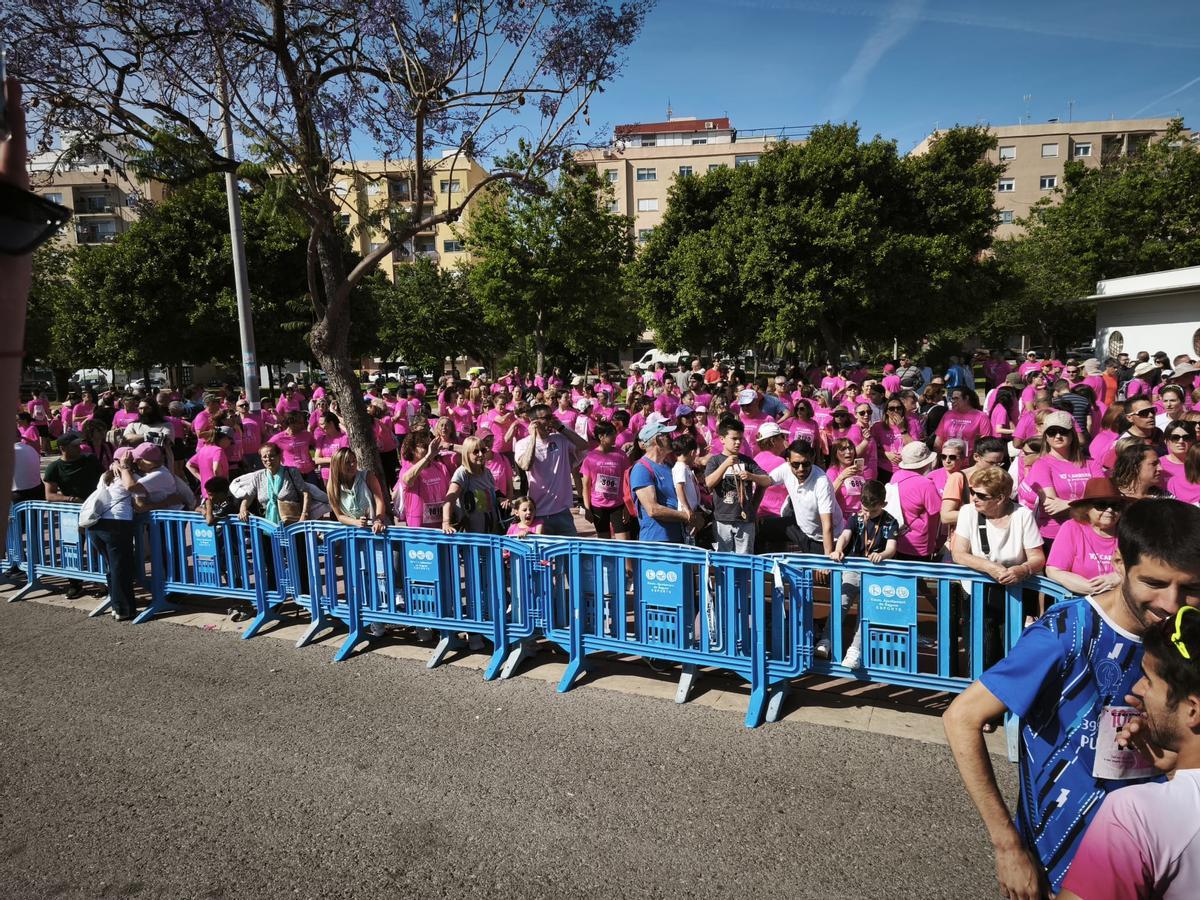 Así ha sido la carrera solidaria por el cáncer de mama en Sagunt