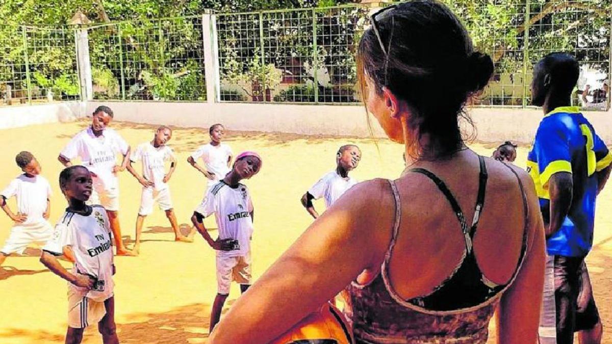 Elsa Anka visita la Escuela Emanuel en Guinea Bissau