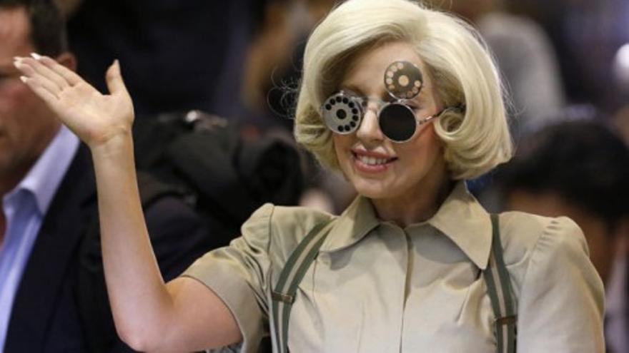 Las extravagantes gafas de Lady Gaga
