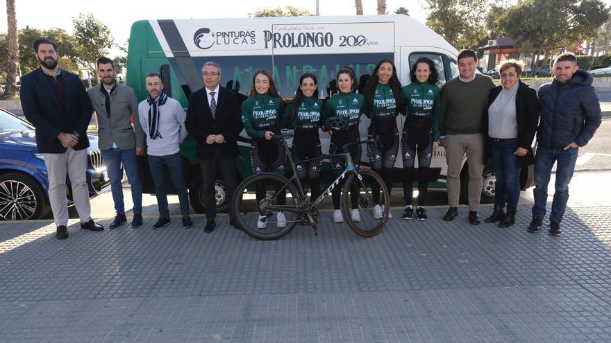 El primer equipo femenino de ciclismo de carretera de Andalucía lucirá la marca de la Diputación