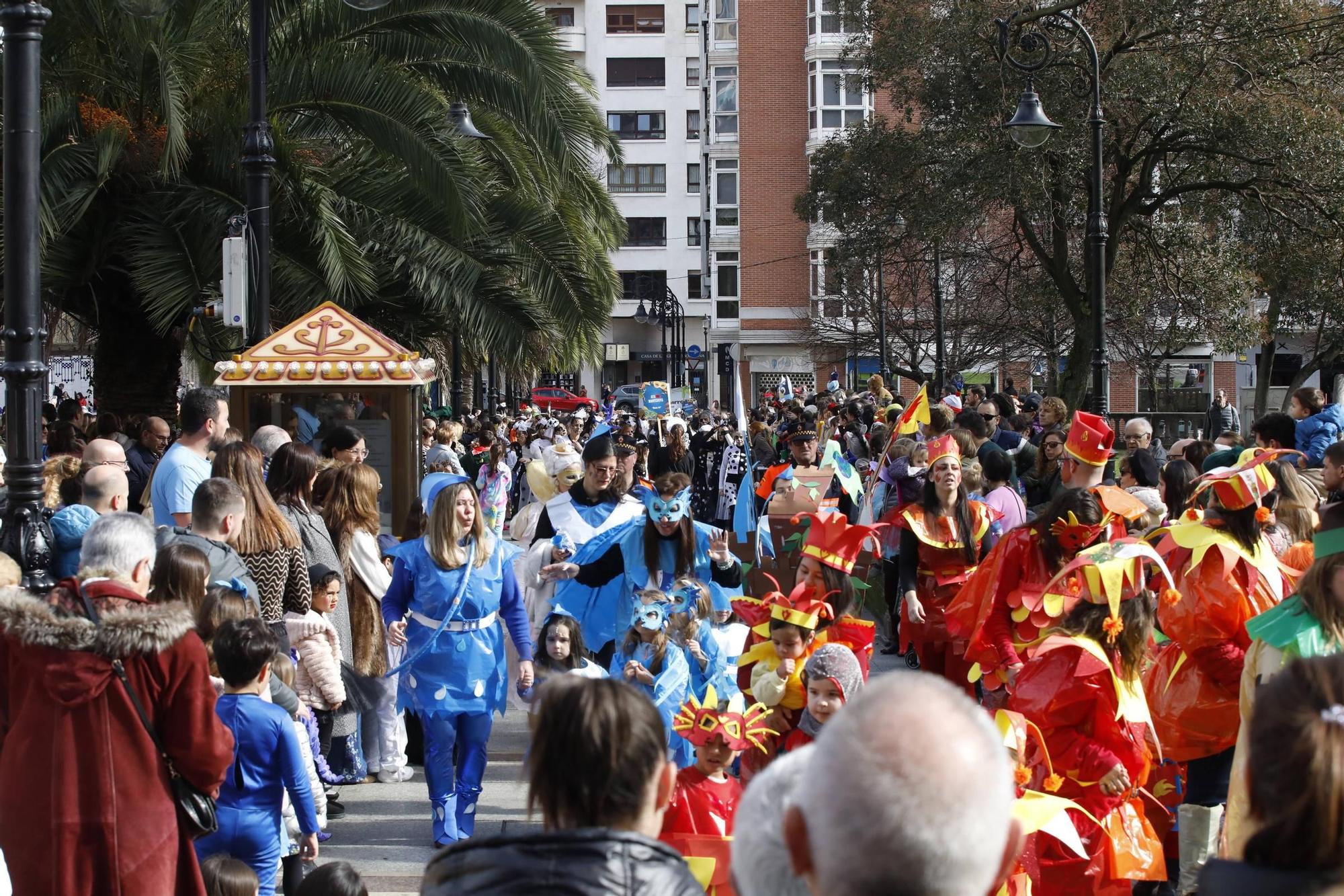 Así han disfrutado pequeños y mayores en el desfile infantil del Antroxu de Gijón (en imágenes)