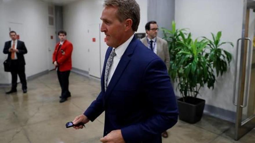 El senador rebel republicà Jeff Flake no optarà a la reelecció.