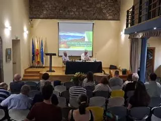 En imágenes: así fue la jornada sobre reto demográfico celebrada en Cangas del Narcea
