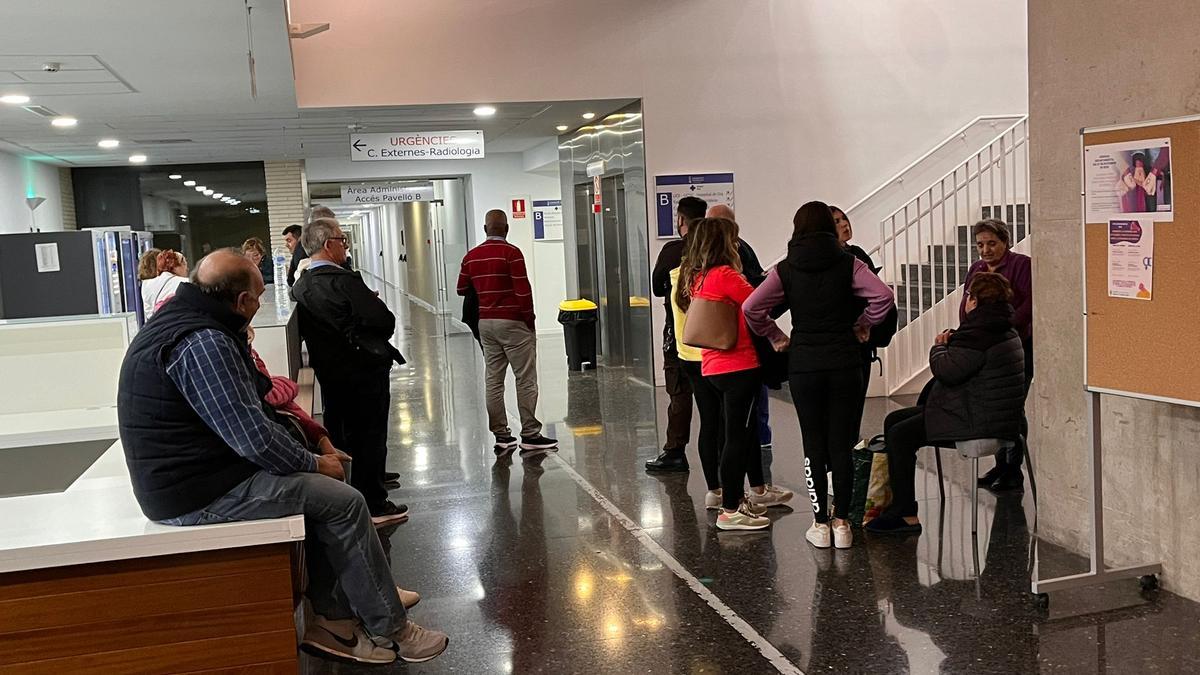 El incendio registrado en el Hospital de Llíria obliga a evacuar inicialmente a 41 personas.