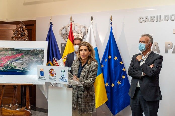 Reunión en La Palma de Torres con la ministra de Transporte y con el titular del Cabildo