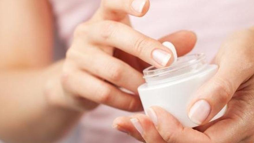 La crema per la pell que Sanitat ha demanat retirar per suposar un risc per als usuaris