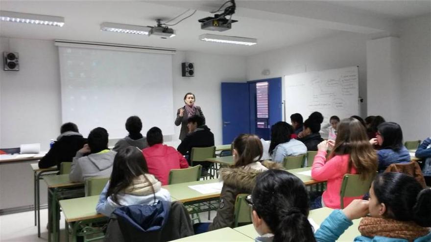 Una campaña sobre drogas y ocio implica a 250 alumnos en Navalmoral