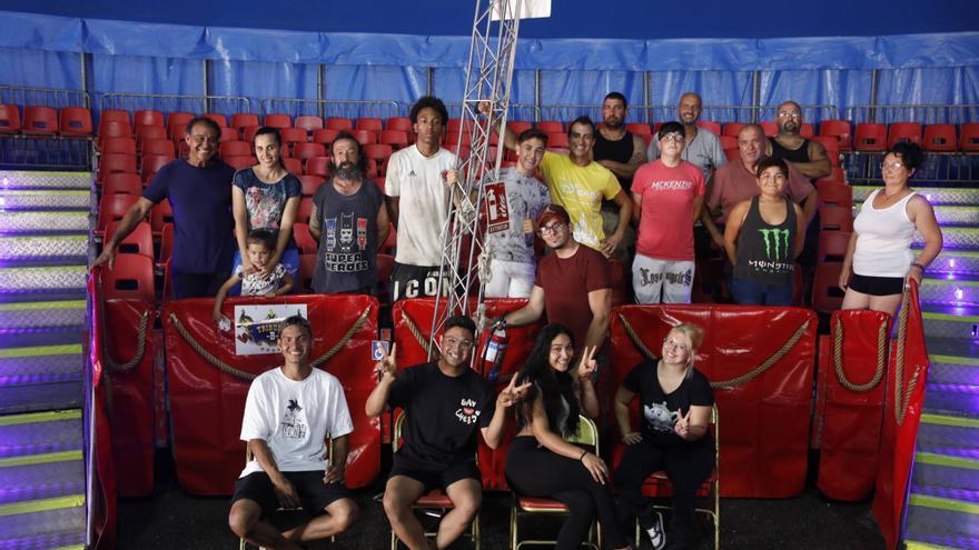 El Circo Holiday estrena espectáculo en Gijón (en imágenes)