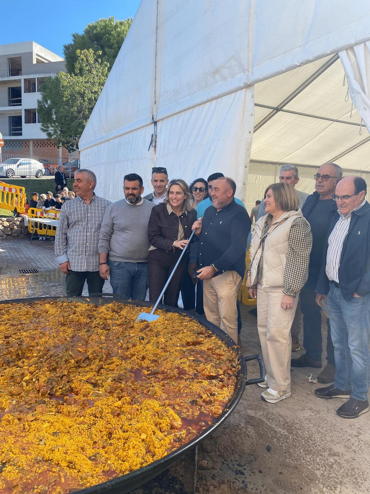 Marta Barrachina encabezó la representación institucional junto al alcalde, Vicente Pallarés.