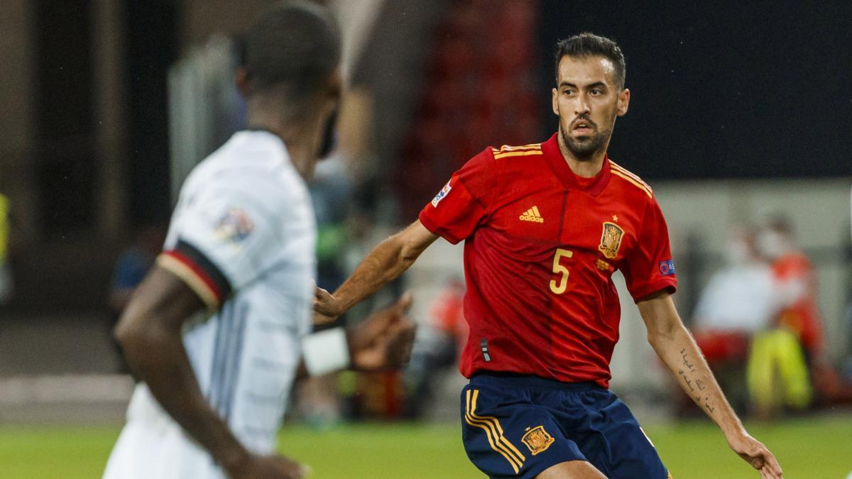 Sergio Busquets sigue siendo el director de orquesta de la selección española