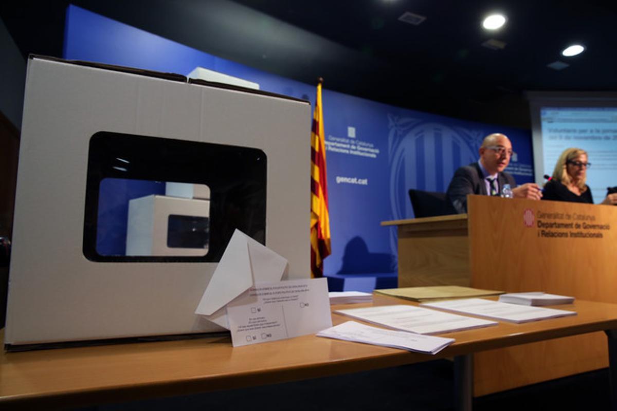 Foto d’arxiu. Roda de premsa de la vicepresidenta Ortega sobre el 9-N. Foto d’arxiu. Roda de premsa de la vicepresidenta Ortega sobre el 9-N.