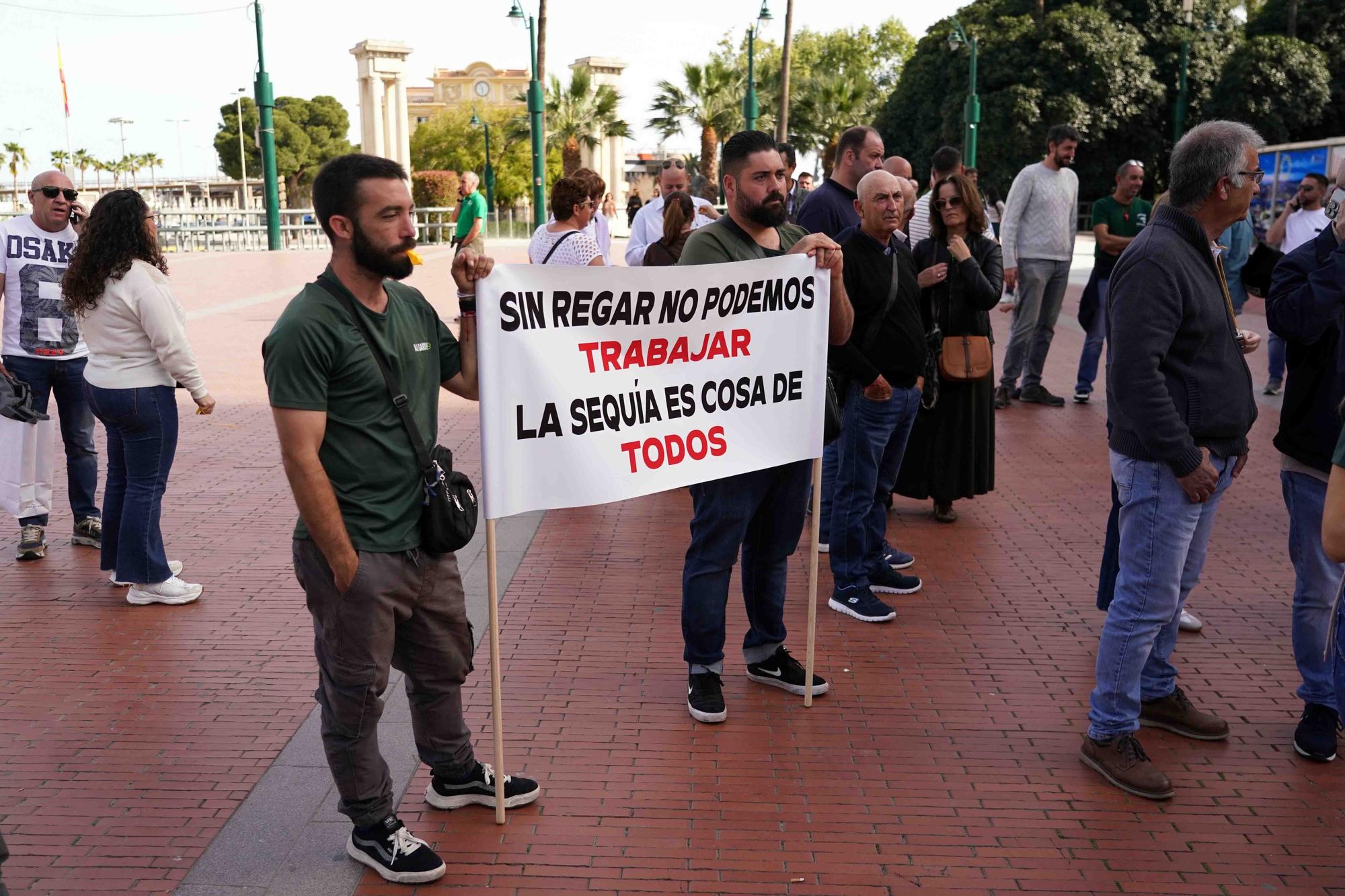 Manifestación de los colectivos afectados por el decreto de sequía por el Centro de Málaga.
