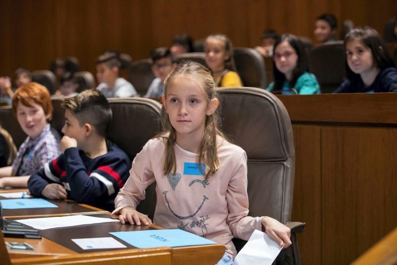 Pleno infantil en las Cortes