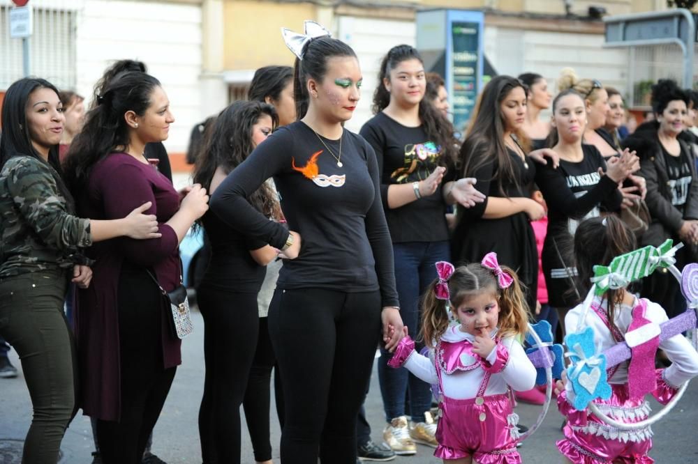 Vistabella saca su carnaval a las calles