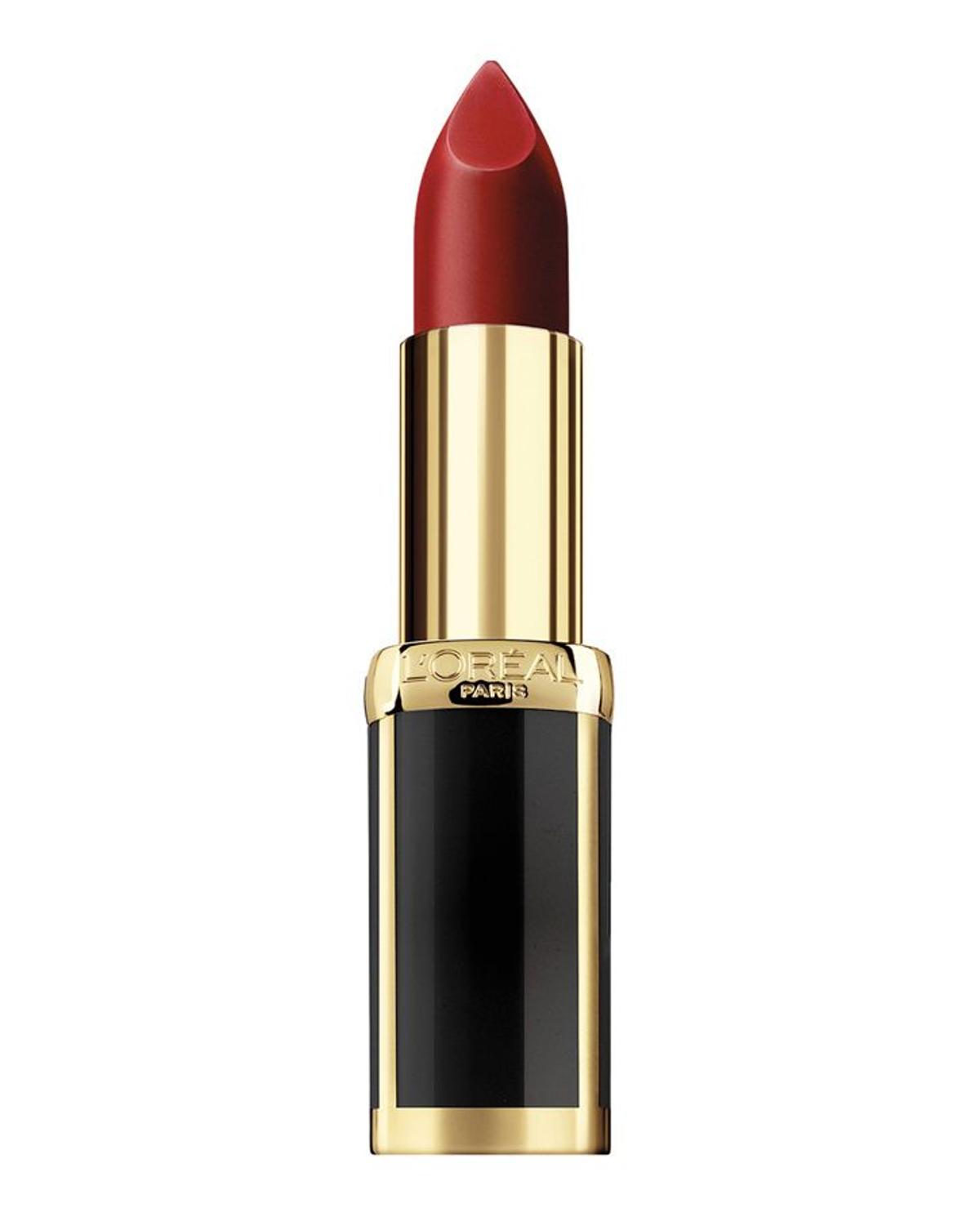 Copia el look de Olivia Culpo: barra de labios granate de L'Oréal x Balmain