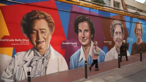 Barcelona 07/02/2022 Sociedad Reportaje del mural pintado en una pared del lateral izquierda, del recinto del Hospital Vall dHebron, que va sobre mujeres científicas Vall dHebron .FOTO DE RICARD CUGAT