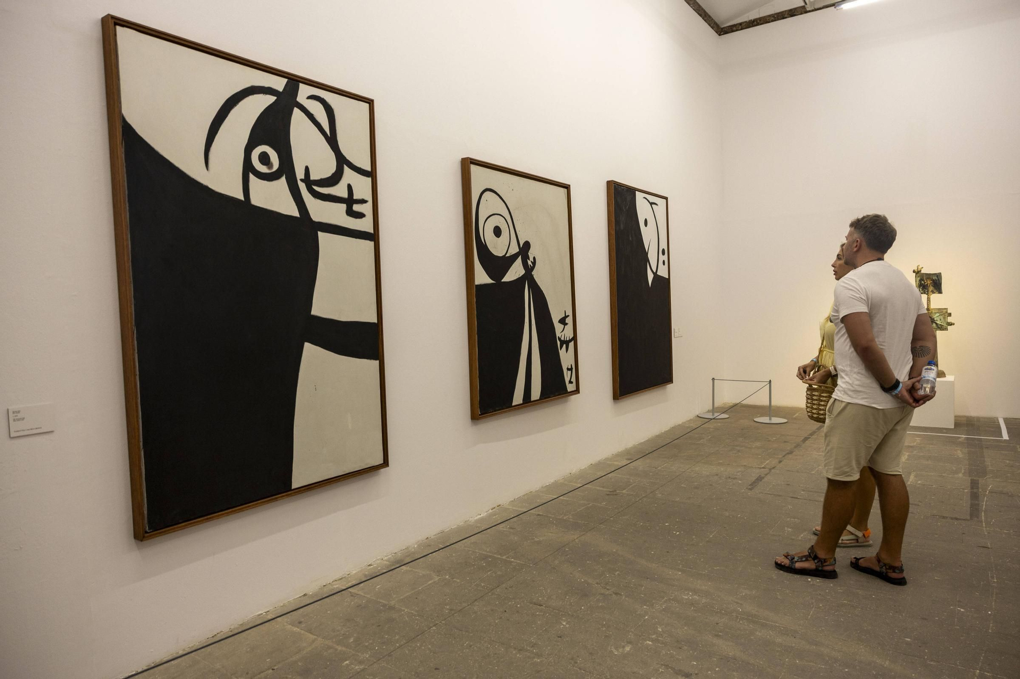 La inauguración de la exposición de Joan Miró en el Casal Solleric