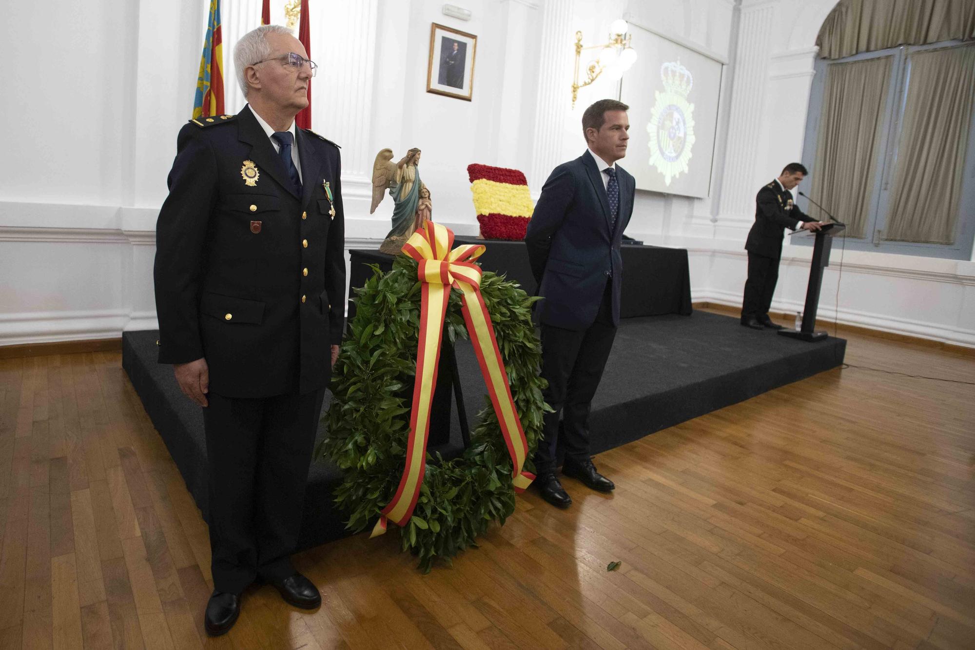 La Policía Nacional celebra en Xàtiva el acto tradicional de los santos custodios