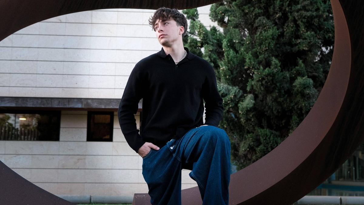 Izan Llunas: “Lo que llevo al Benidorm Fest no se parece a nada de lo que he hecho”