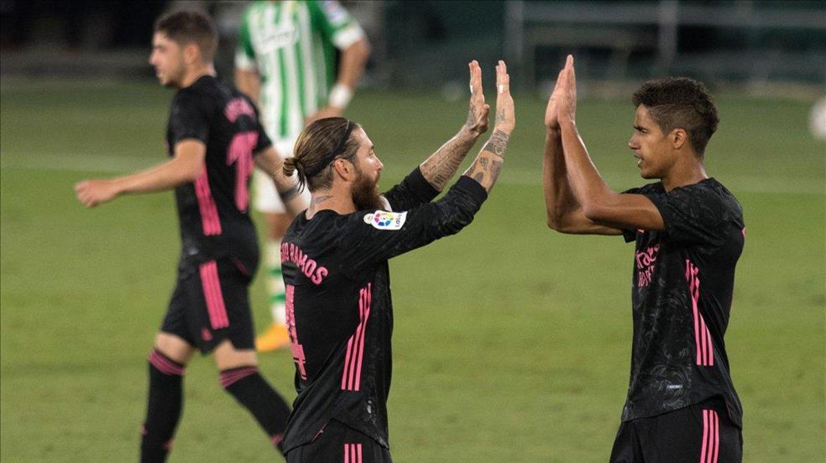 Ramos celebra el gol de penalti marcado ante el Betis