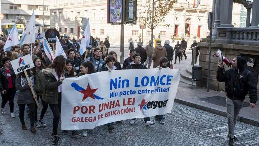 Manifestación de estudiantes en el Parque de San Lázaro. // B. Lorenzo