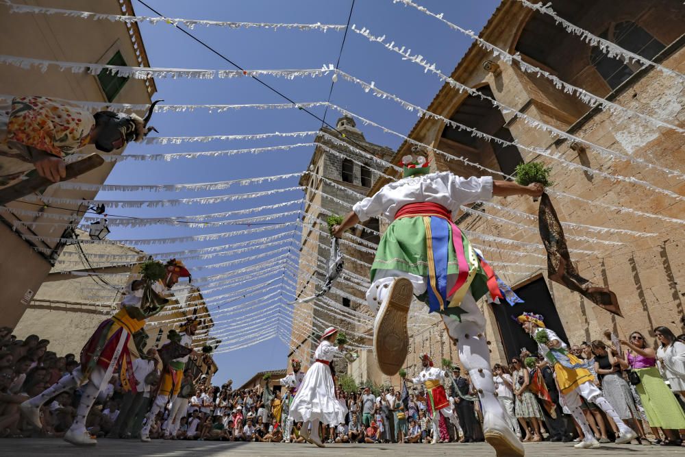 'Cossiers' con esencia del pueblo para loar al patrón