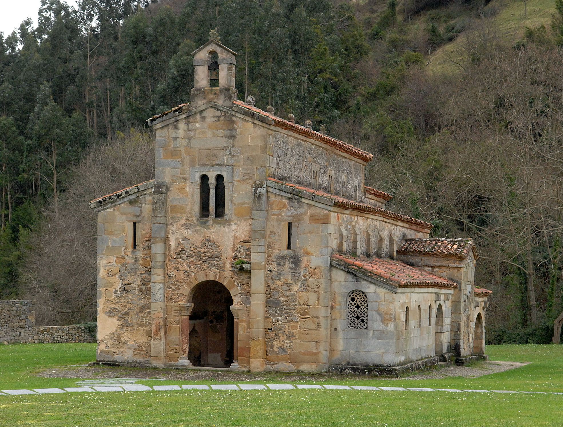 La iglesia de Valdediós