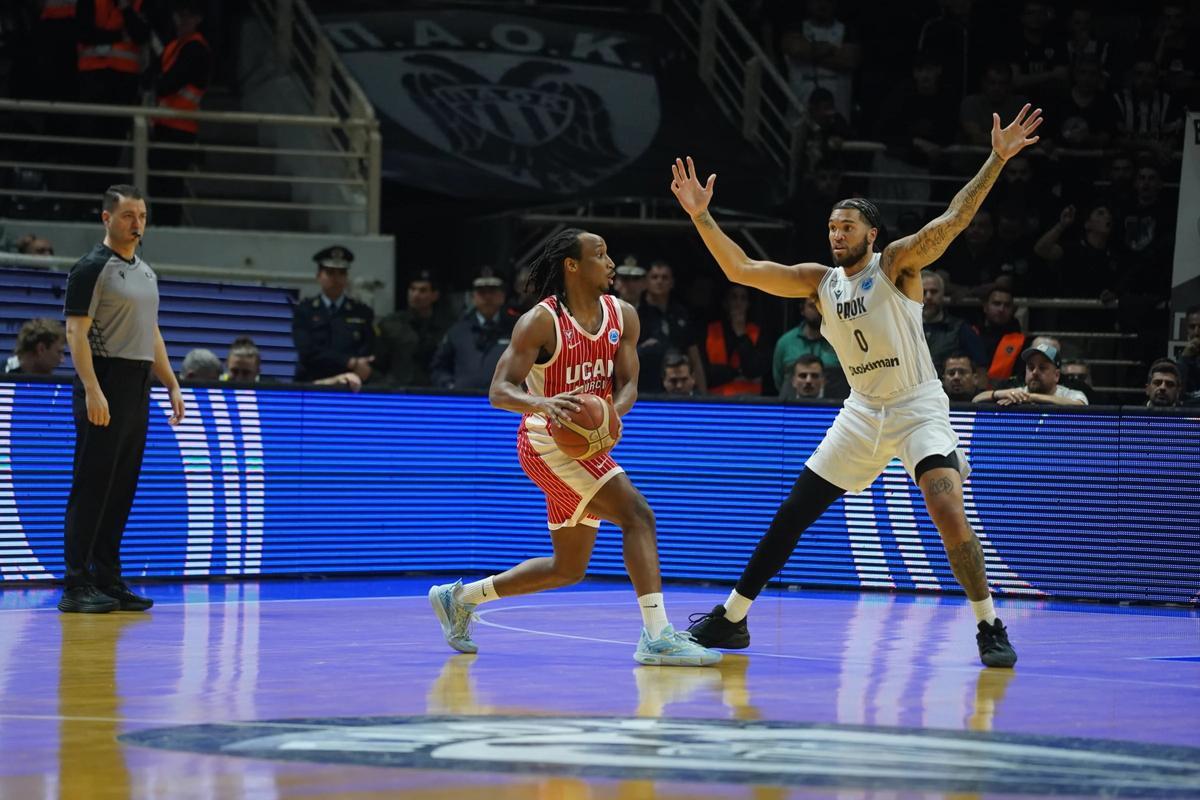 Michael Forrest, del UCAM Murcia, durante el partido ante el PAOK.