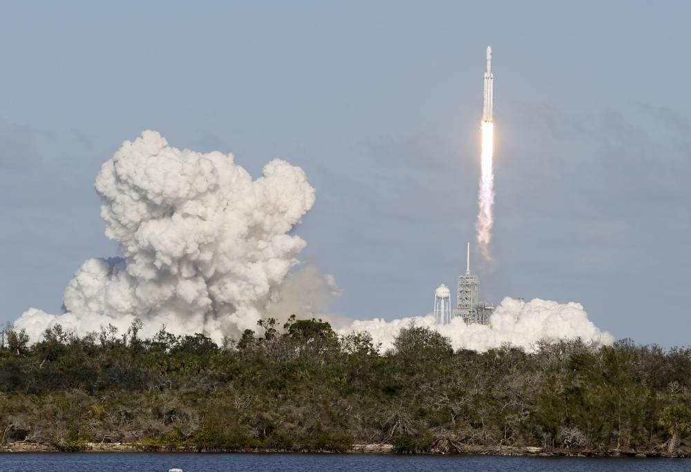 Llançament del coet «Falcon Heavy» d'SpaceX