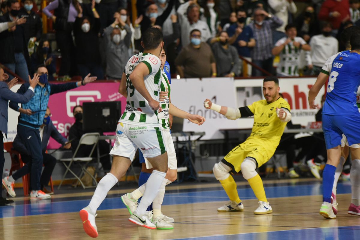 Las imágenes del partido entre el Córdoba Futsal y el Valdepeñas